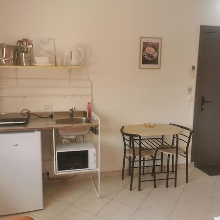 Appartement 4 , Disneyland - Parking Gratuit - Maison Des Platanes Meaux Extérieur photo